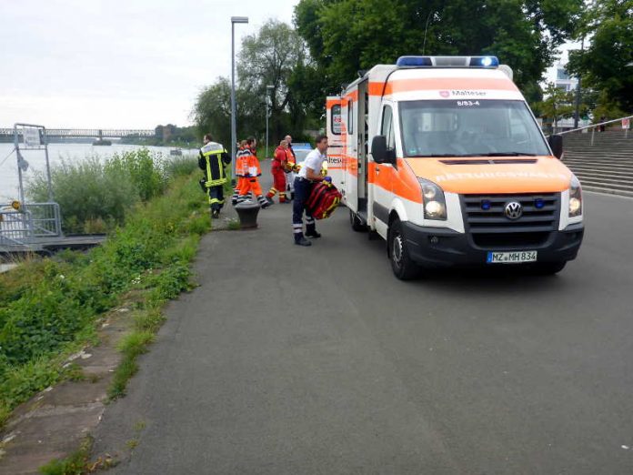 Erfolgreiche Menschenrettung auf dem Rhein