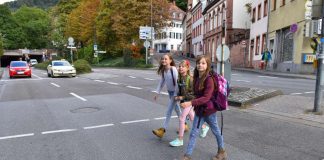 Die Stadt Heidelberg will fördern, dass Kinder zur Schule laufen. So lernen sie, sich im Wohnumfeld zu orientieren. Sie entwickeln durch das regelmäßige Training mehr Sicherheit im Straßenverkehr. (Foto: Peter Dorn)