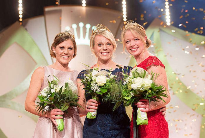 Weinkönigin Katharina Staab (mitte), Prinzessin Laura Lahm (links) und Prinzessin Charlotte Freiberger (rechts) (Foto: DWI)