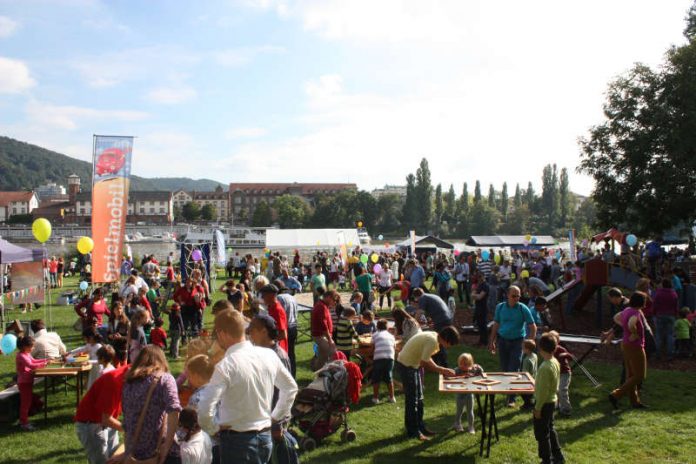 Am 17. September können Familien beim großen Spiel- und Mitmachfest auf der Neckarwiese den Weltkindertag feiern. (Foto: Stadt Heidelberg, Archivfoto 2013)