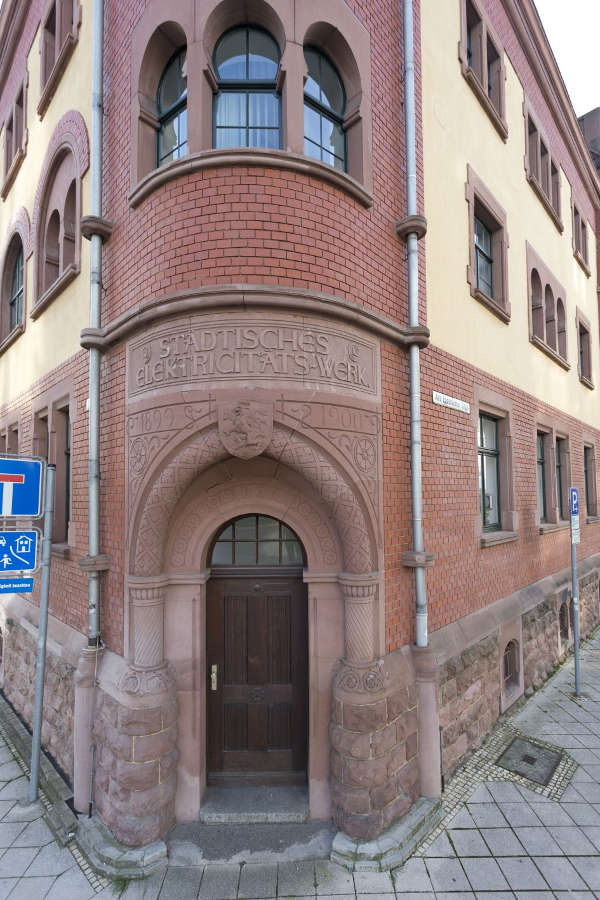 Fassade des ehemaligen Elektrizitätswerks in der Alten Eppelheimer Straße (Foto: Christian Buck)