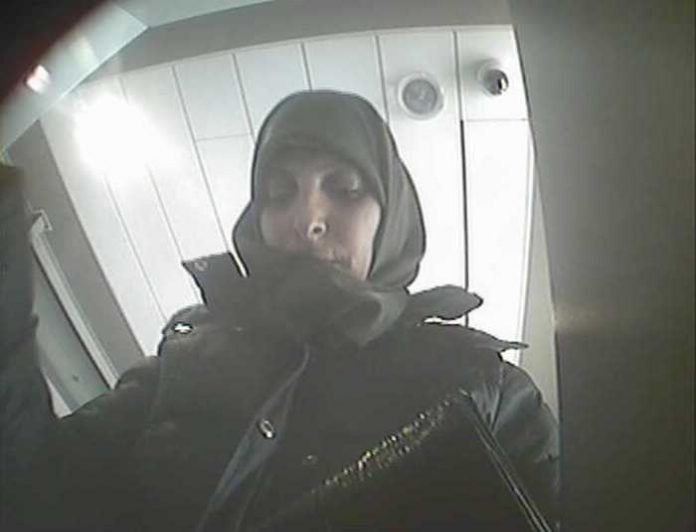 Wer kennt diese Täterin? Hinweise bitte an die Polizei Wer kennt diese Täterin? Hinweise bitte an die Polizei