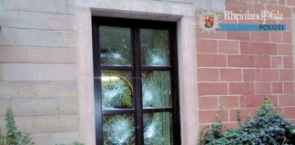 Mit brachialer Gewalt drangen die Täter ins Kellergeschoss ein und richteten enormen Schaden an.