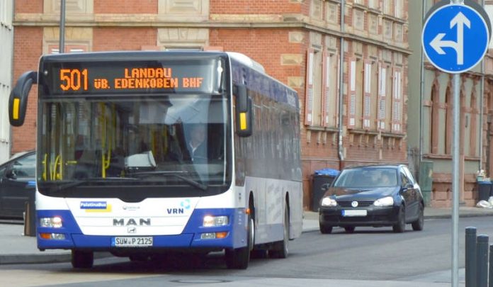 Das bestehende ÖPNV-Angebot in der Stadt Landau soll zum Fahrplanwechsel Mitte Dezember erweitert werden. Vorgesehen ist, noch nicht erschlossene Gebiete in das Liniennetz zu integrieren, die Taktung zu verdichten und das Angebot auf einzelnen Strecken bis in die späten Abendstunden zu erweitern. (Foto: Stadt Landau in der Pfalz)