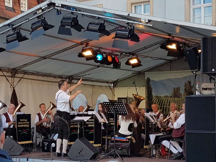 Blasmusik von den Wasgau Musikanten Busenberg (Foto: Büro für Tourismus Landau) Blasmusik von den Wasgau Musikanten Busenberg (Foto: Büro für Tourismus Landau)
