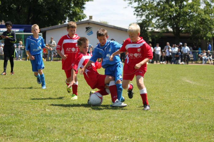 Fußball-Kids Foto: Hannes Blank