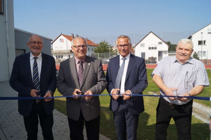 Das Kleinspielfeld wurde eingeweiht (Foto: Kreisverwaltung Bad Dürkheim)