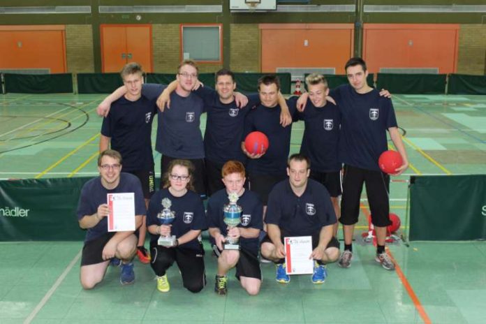 Die Siegermannschaft des Turniers (Foto: Presseteam der Feuerwehr VG Lambrecht)