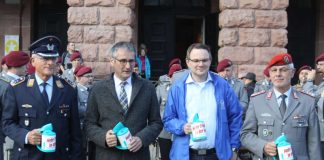 Oberst a.D. Sauer, Landtagspräsident Hering, Landesvorsitzender der VDK Haller, Kommandeur des Landeskommandos RP Oberst Mattes (v.l.n.r.) (Quelle: Landeskommando Rheinland-Pfalz)