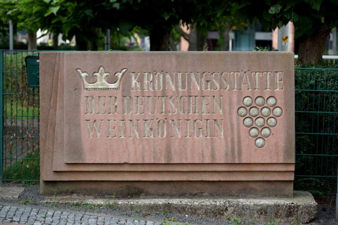 Neustadt an der Weinstraße, die Krönungsstätte der Deutschen Weinkönigin (Foto: Holger Knecht)
