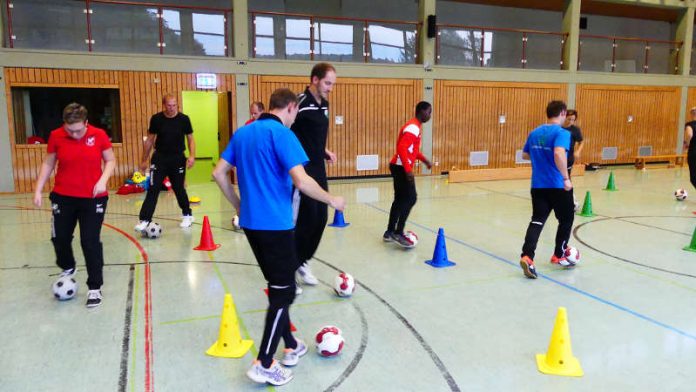 Kurzschulung (Foto: ATSV Kleinsteinbach) Kurzschulung (Foto: ATSV Kleinsteinbach)
