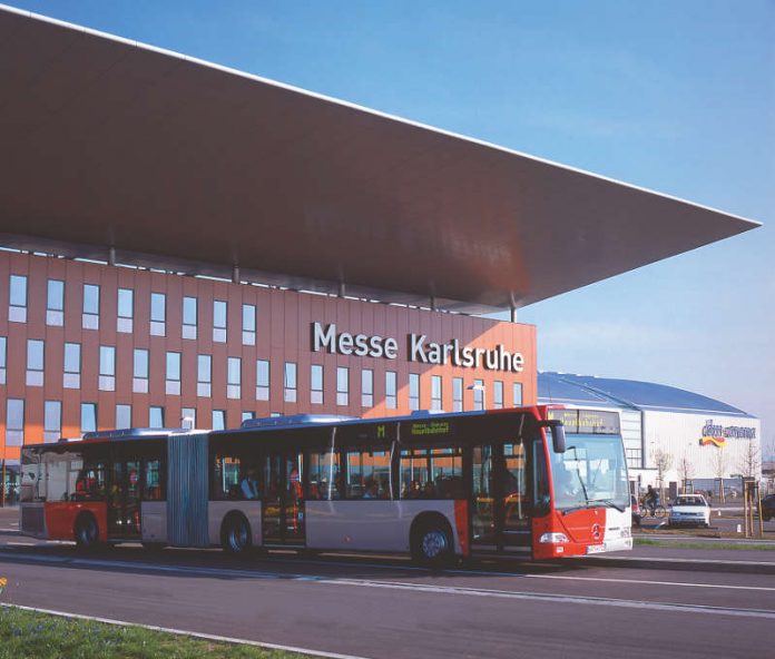 Der Messe-Express der Verkehrsbetriebe Karlsruhe bietet eine schnelle Verbindung für die Besucher der „offerta“ (Foto: KVV) Der Messe-Express der Verkehrsbetriebe Karlsruhe bietet eine schnelle Verbindung für die Besucher der „offerta“ (Foto: KVV)