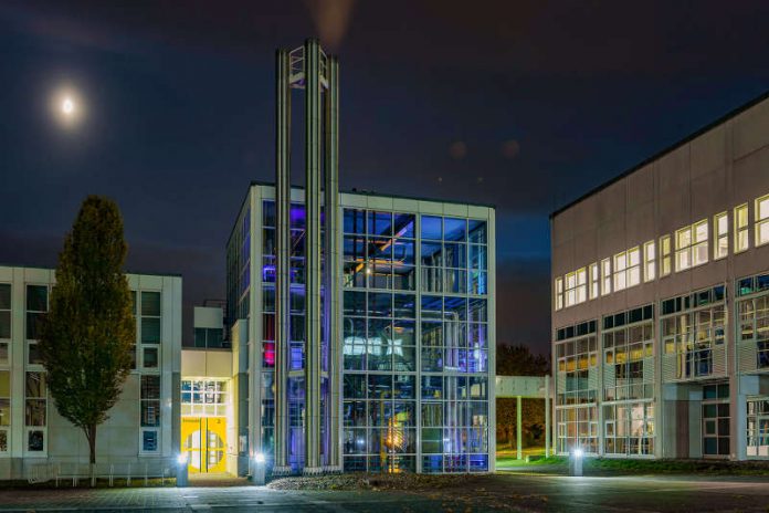 Technische Hochschule Bingen Kesselhaus Kesselhaus bei Nacht (Foto: TH Bingen)