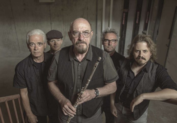 JETHRO TULL by Ian Anderson (Foto: Travis Latam) JETHRO TULL by Ian Anderson (Foto: Travis Latam)