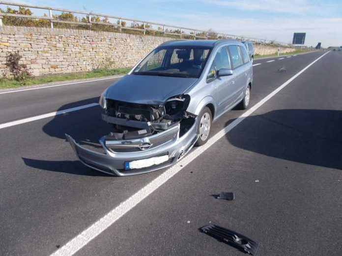 Beschädigter Pkw Opel - B 37 Beschädigter Pkw Opel - B 37