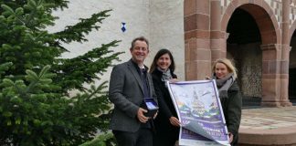 v.l.: Bürgermeister Christian Schönung, Susanne Schäfer (GGEW Leitung Kommunikation), Jana Lenhart (KULTour-Amt) (Foto: Stadt Lorsch)