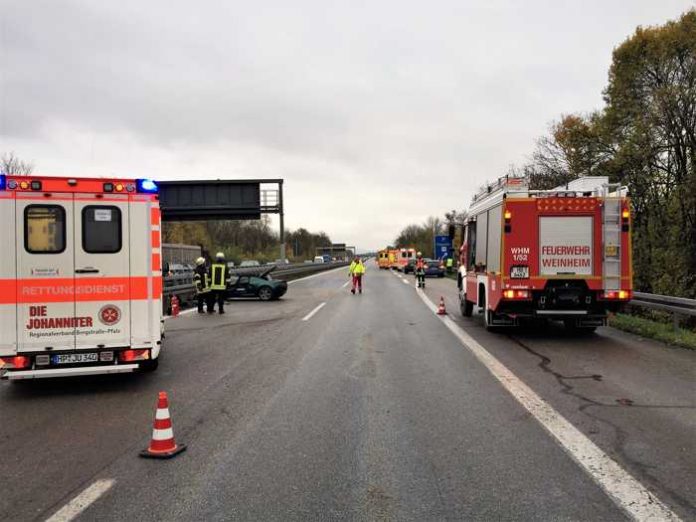 Der verunfallte PKW Der verunfallte PKW