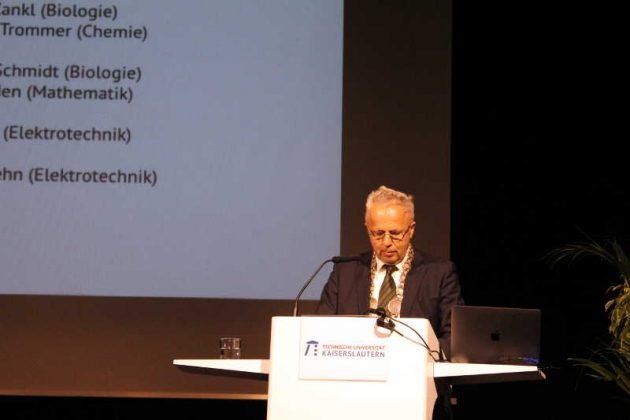Prof. Dr. Helmut J. Schmidtt