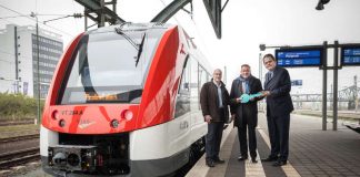 Vorstellung RMV-Fahrplanwechsel mit Matthias Altenhein (DADINA), Knut Ringat (RMV) und Jochen Auler (VIAS) (Foto: RMV / Christof Mattes)