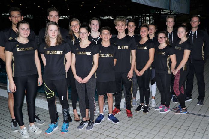 Schwimmerinnen und Schwimmer der Schwimmregion Karlsruhe (Foto: SGR Karlsruhe)