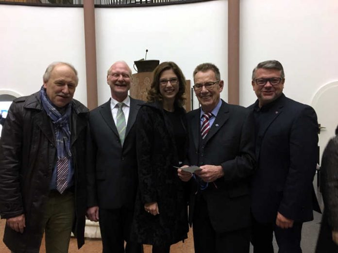 Spendenaktion_alt_arm_allein_171126 Spendenaktion_alt_arm_allein