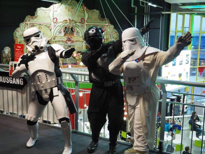 Das IMAX 3D Kino Sinsheim lädt zum StarWars-Aktionstag ein (Foto: Technik Museum Sinsheim)