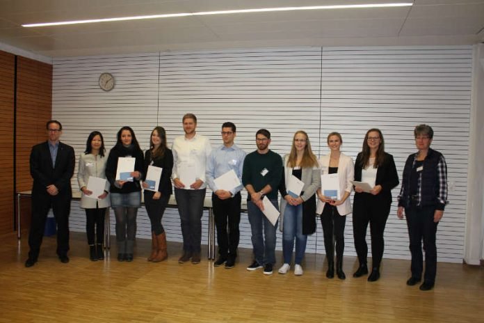 Im feierlichen Rahmen und in Anwesenheit ihrer Förderer erhielten gestern 15 Studierende der Hochschule Ludwigshafen am Rhein in Anerkennung ihrer herausragenden hochschulischen und ehrenamtlichen Leistungen das begehrte Deutschlandstipendium. (Foto: HS LU)