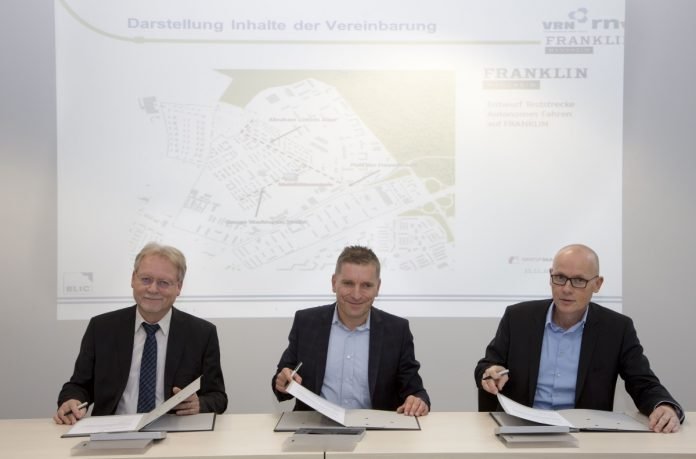v.l. Volkhard Malik, VRN Geschäftsführer, Martin In der Beek, Techn. Geschäftsführer rnv, Achim Judt, Geschäftsführer MWSP (Foto: rnv/Nikola Neven Haubner) v.l. Volkhard Malik, VRN Geschäftsführer, Martin In der Beek, Techn. Geschäftsführer rnv, Achim Judt, Geschäftsführer MWSP (Foto: rnv/Nikola Neven Haubner)