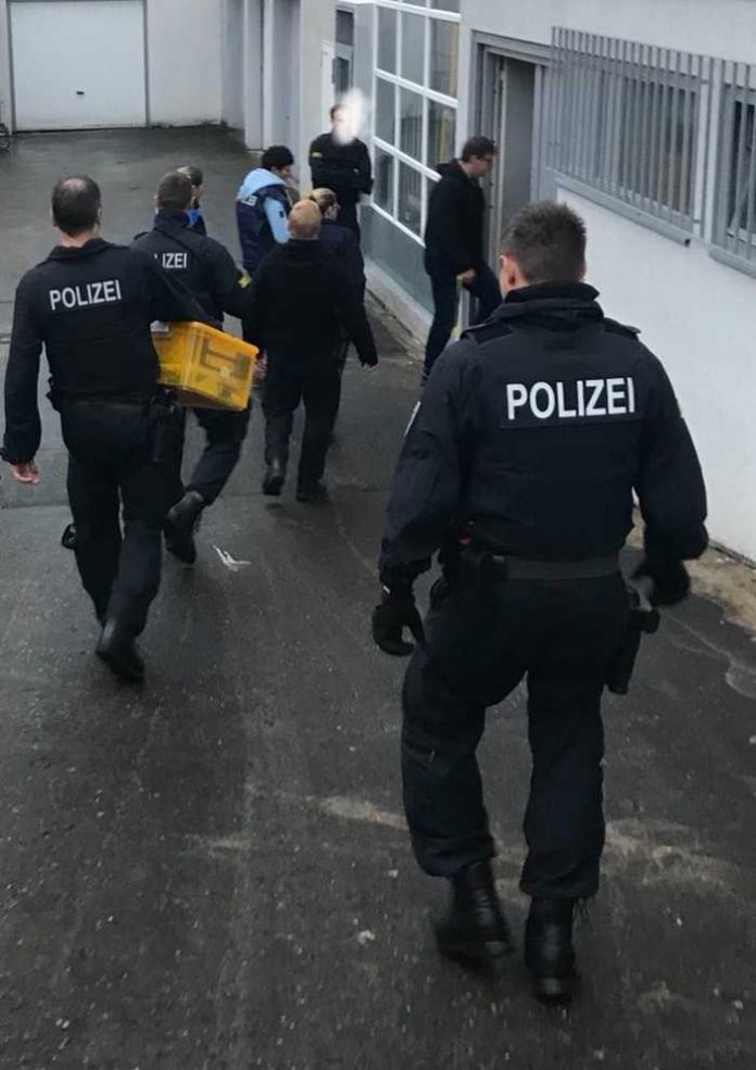 Bundespolizei vollstreckt im Auftrag der Staatsanwaltschaft Frankfurt am Main 11 Duchsuchungsbeschlüsse im Rhein Main Gebiet