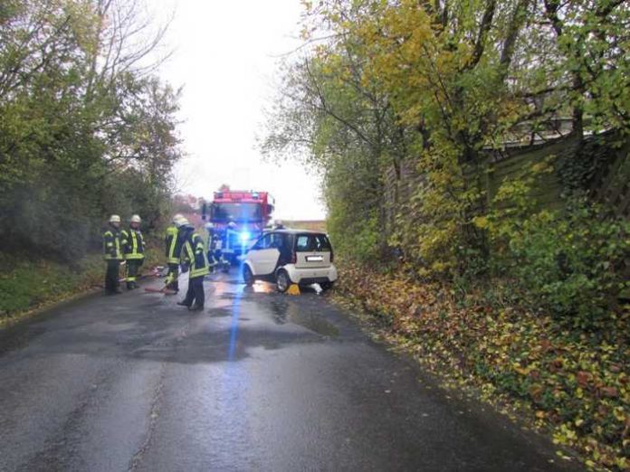 Sperrung der Landstraße nach einem Unfall