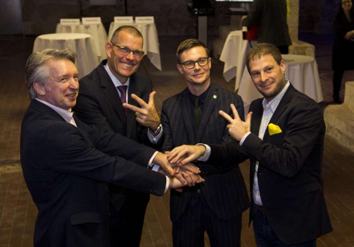 v.l.: Johann W. Wagner, m:con Geschäftsführer, Kirsten Stollen, Hoteldirektor des Dorint Kongresshotels Mannheims, Bastian Fiedler, m:con Geschäftsführer, Thomas Siffling (Foto: mcon) v.l.: Johann W. Wagner, m:con Geschäftsführer, Kirsten Stollen, Hoteldirektor des Dorint Kongresshotels Mannheims, Bastian Fiedler, m:con Geschäftsführer, Thomas Siffling (Foto: mcon)
