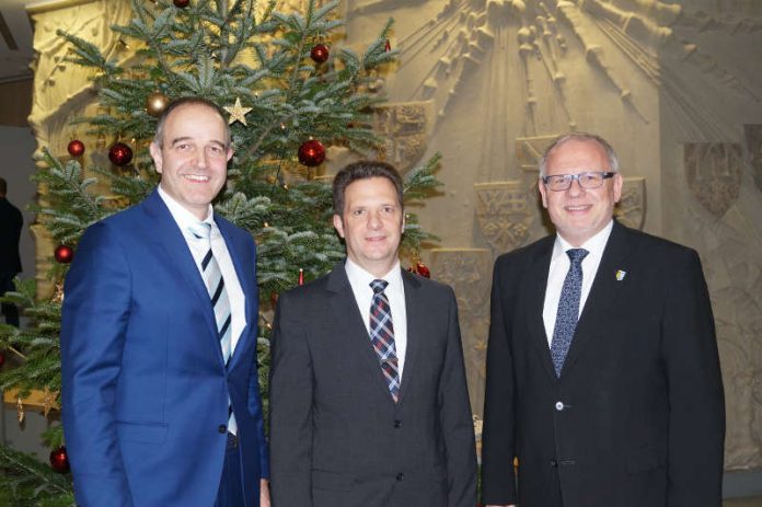 v.l.: Sven Hoffmann, Frank Rüttger und Landrat Hans-Ulrich Ihlenfeld (Foto: Kreisverwaltung Bad Dürkheim)