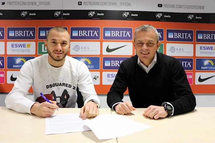 Neuzugang Simon Brandstetter und Sportdirektor Christian Hock (Foto: svww.de)