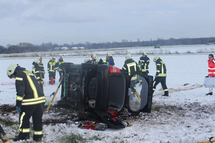 Foto von der Einsatzstelle (Foto: Feuerwehr Haßloch)