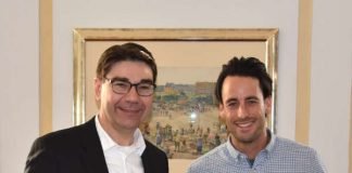 Oberbürgermeister und Schirmherr Thomas Hirsch (l.) und Meeting-Direktor Dennis Schober (r.) freuen sich auf das 21. Landauer Stabhochsprungmeeting am 4. Juli 2018. (Foto: Stadt Landau in der PfalzI