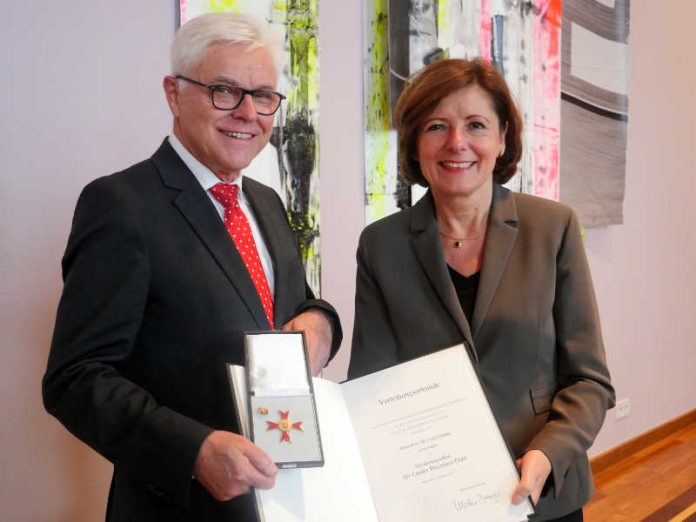 Landesverdienstorden an Detlef Zühlke Landesverdienstorden an Detlef Zühlke
