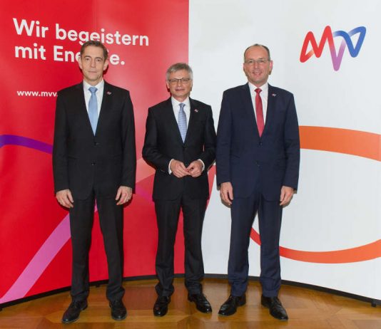 Bilanz-Pressekonferenz 2017 der MVV Energie AG in Frankfurt mit dem Vorstand des Mannheimer Energieunternehmens: v.l.n.r. Dr. Hansjörg Roll, Dr. Georg Müller und Ralf Klöpfer (Foto: MVV-Pressebild)