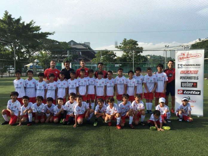 05er Fußballschule zu Gast in Singapur. (Foto: Mainz 05)