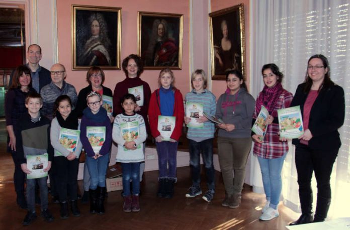 Mit dem neuen Entdeckerheft können junge Besucherinnen und Besucher lebendig das Stadtmuseum in der Villa Böhm erkunden. (Foto: Rolf Schädler)