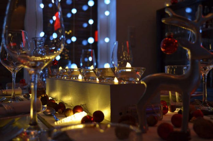 Weihnachtsfeier Feier Symbolbild Symbolbild (Foto: Pixabay)