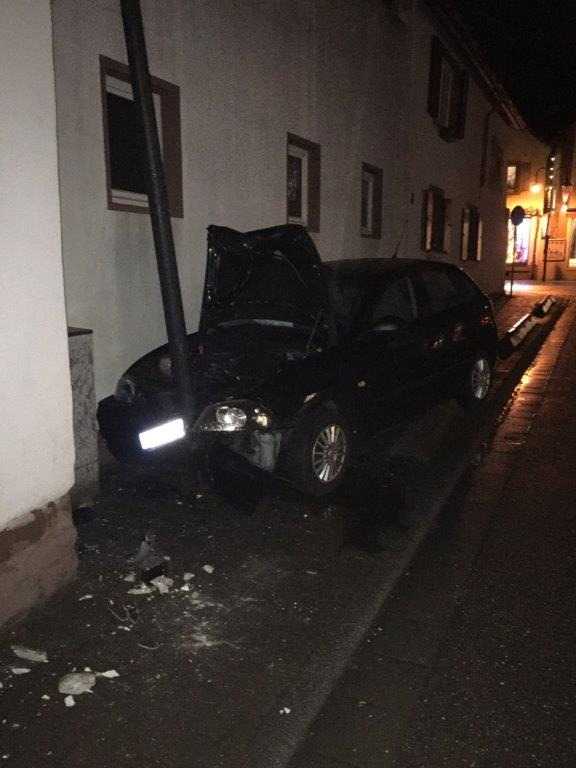 Laterne mit Auto Laterne mit Auto