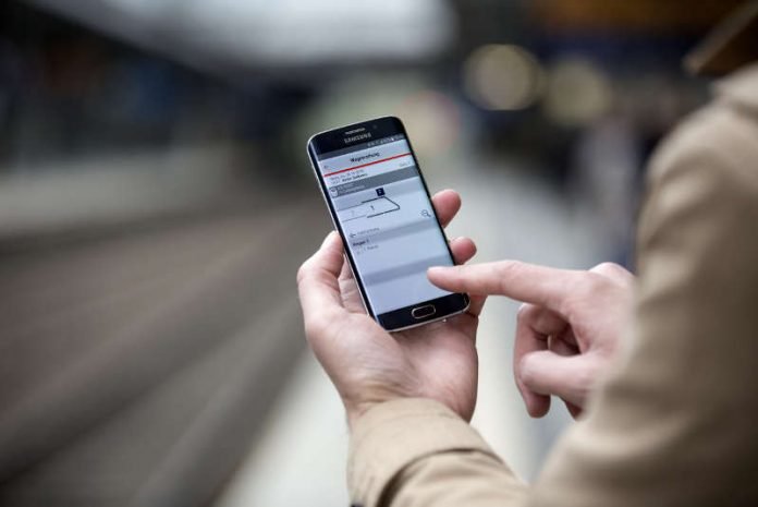 DB Navigator - die perfekte Reise-App (Foto: Deutsche Bahn AG / Pablo Castagnola)