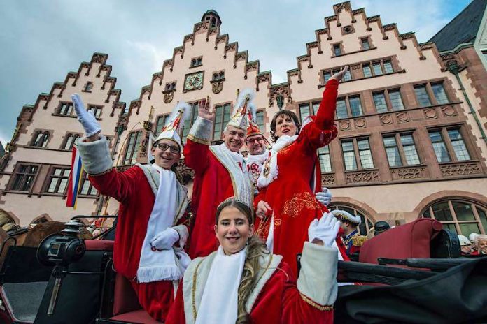 Neujahrsempfang für die Karnevalsvereine des Großen Rates mit dem Prinzenpaar Mathias I. und Conny I. sowie dem Kinder-Prinzenpaars Nikolas I. und Shanice I. durch Oberbürgermeister Peter Feldmann im Frankfurter Römer. (Foto: Stadt Frankfurt)