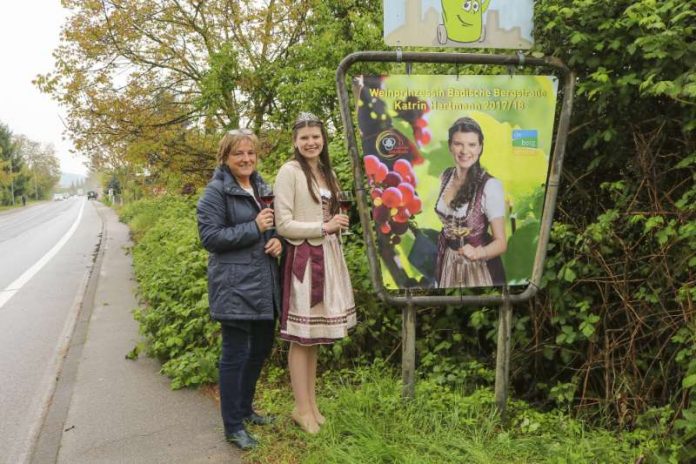 Katrin Hartmann mit Tourismusmanagerin Maria Zimmermann (Foto: Stadtverwaltung Weinheim)