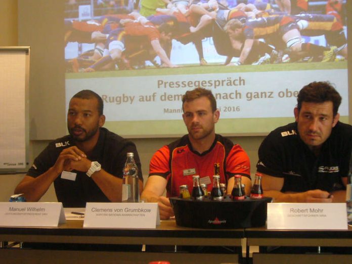 Da war noch Eintracht: Bild der gemeinsamen Pressekonferenz im Mai 2016 (Foto: Hannes Blank)