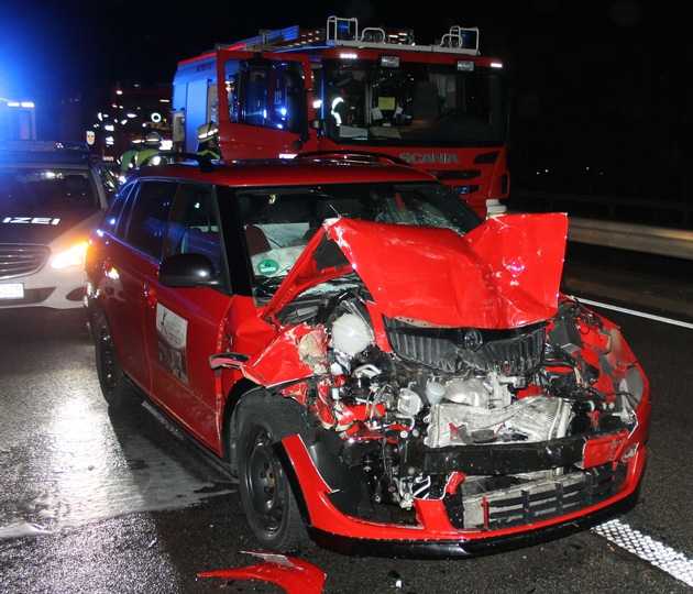 Unfallfahrzeug auf der A 650 Unfallfahrzeug auf der A 650