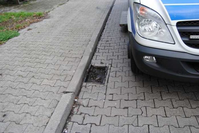 Fehlender Gullydeckel Fehlender Gullydeckel