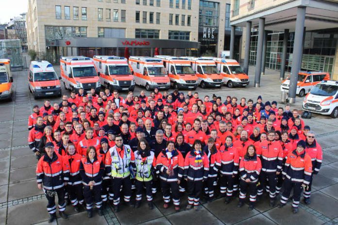 Insgesamt rund 157 ehrenamtliche Helferinnen und Helfer der Malteser aus ganz Rheinland-Pfalz waren an Rosenmontag in Mainz im Einsatz, 14 davon aus dem Bistum Speyer (Foto: Malteser)