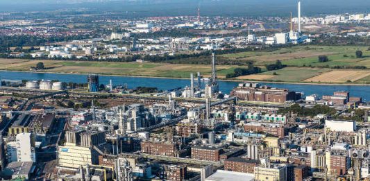 BASF-Stammwerk in Ludwigshafen (Foto: BASF SE)