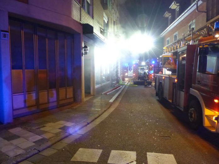 Brand in Bistro (Foto: Feuerwehr Neustadt) Brand in Bistro (Foto: Feuerwehr Neustadt)